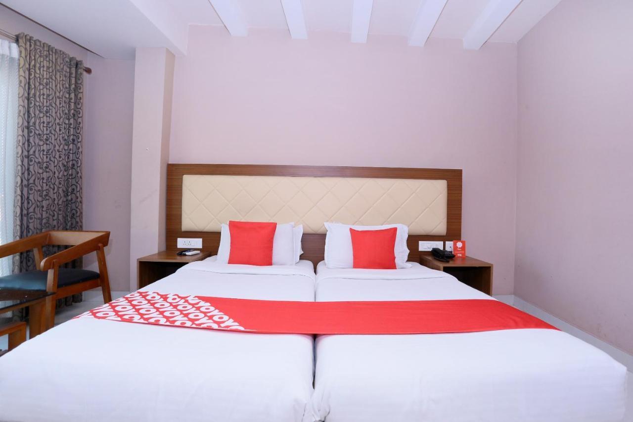 Oyo Flagship 25093 Hotel Thamam Kochi Eksteriør billede