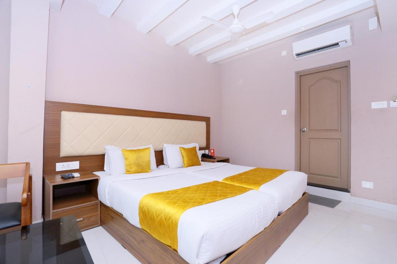 Oyo Flagship 25093 Hotel Thamam Kochi Eksteriør billede