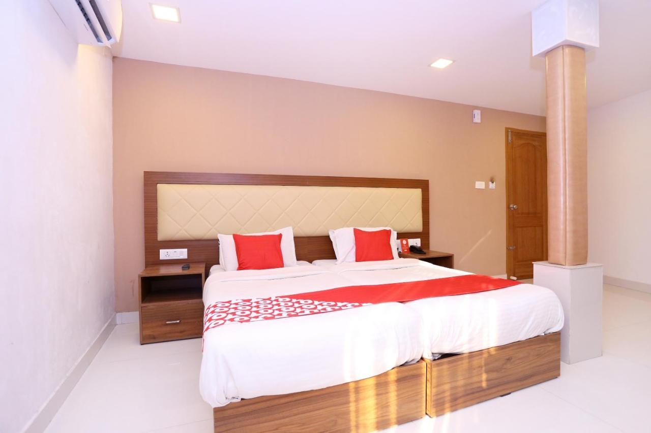 Oyo Flagship 25093 Hotel Thamam Kochi Eksteriør billede